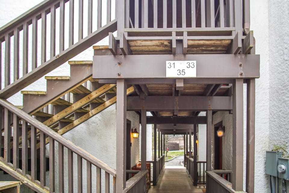 Facade/entrance, Day