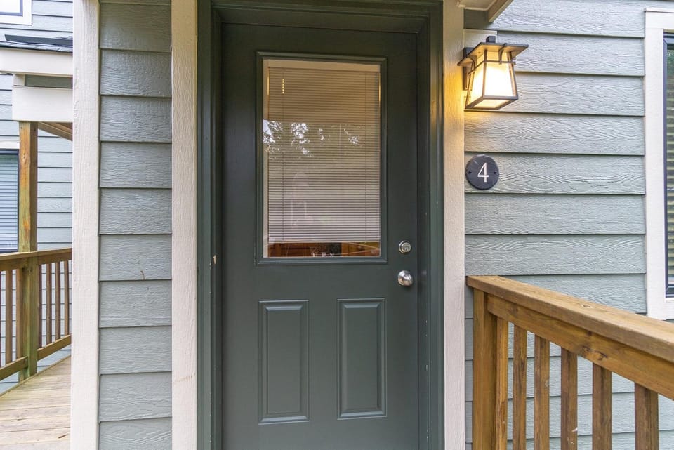 Facade/entrance, Day