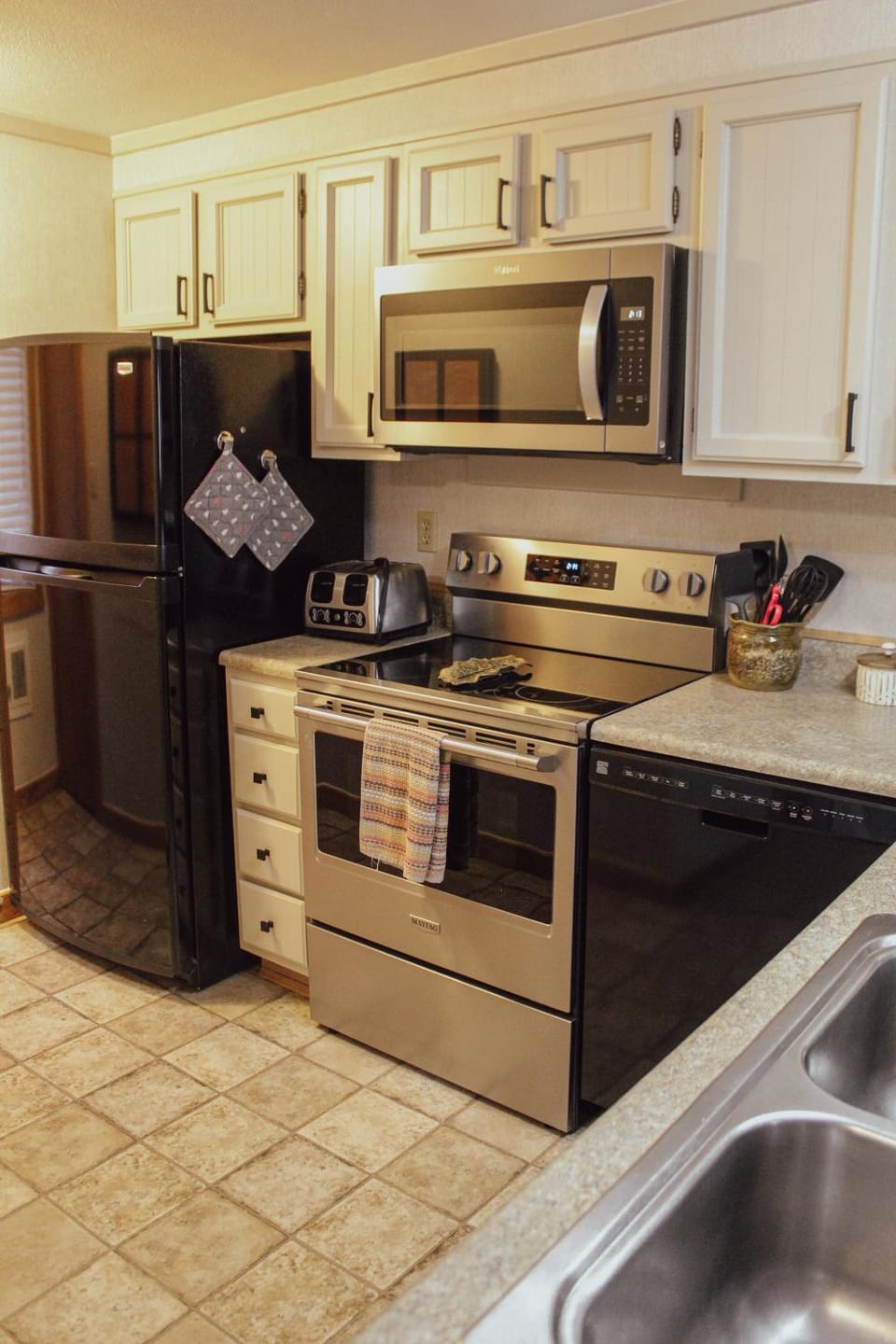 Coffee/tea facilities, Kitchen or kitchenette, oven, toaster, kitchen