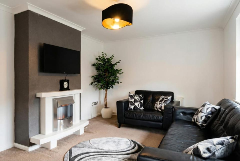 TV and multimedia, Living room, fireplace