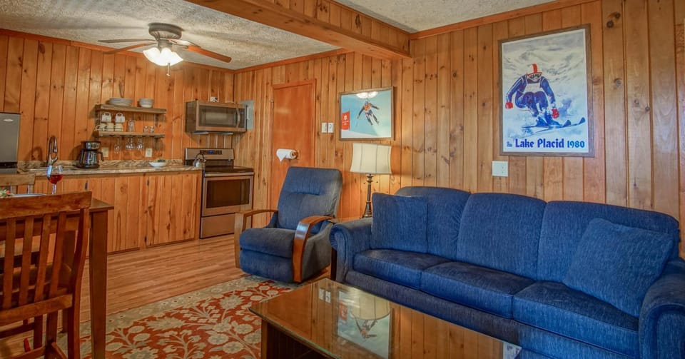 Kitchen or kitchenette, Living room, Seating area