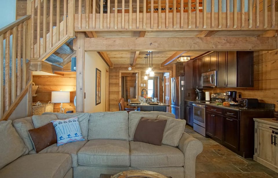 Kitchen or kitchenette, Living room, Seating area