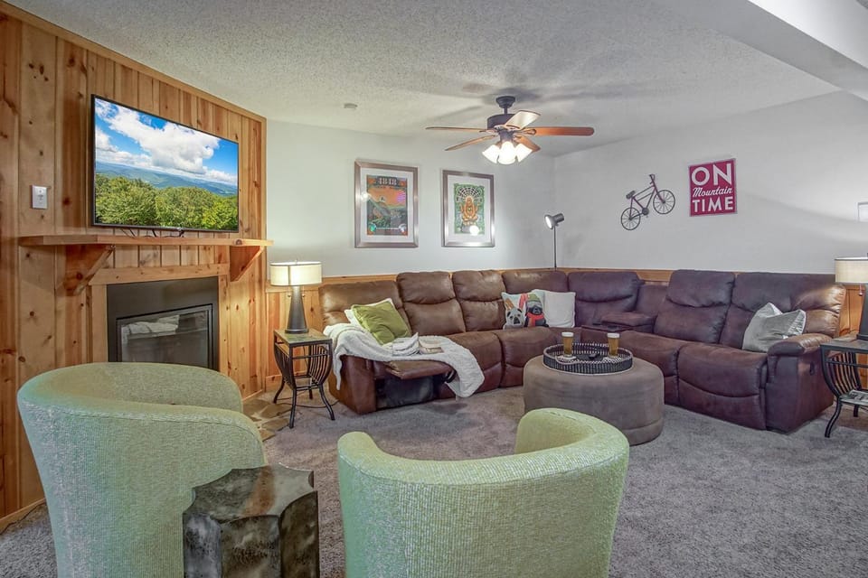 TV and multimedia, Living room, Seating area