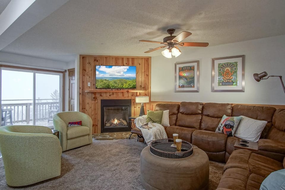 TV and multimedia, Living room, Seating area