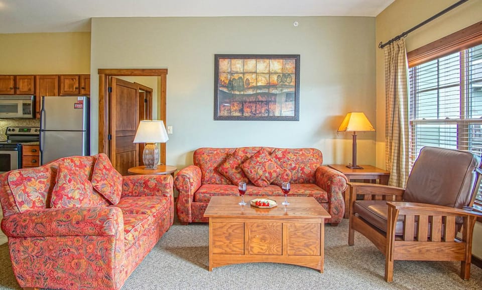 Living room, Seating area
