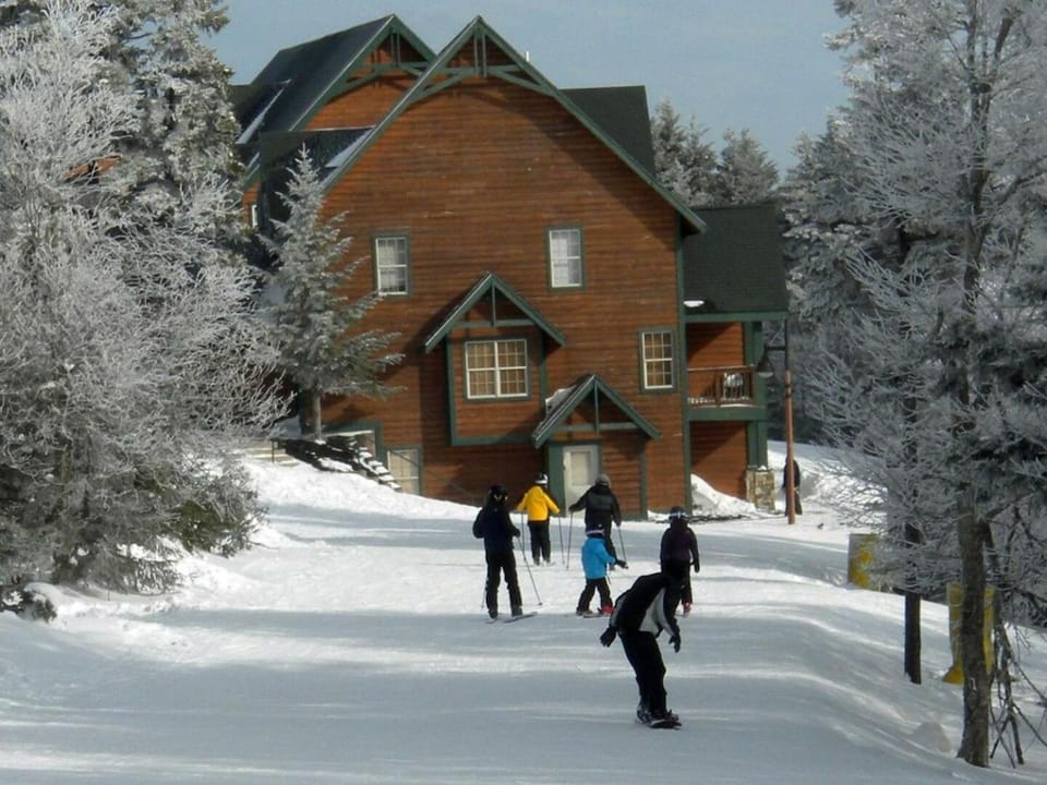 Property building, Day, Winter