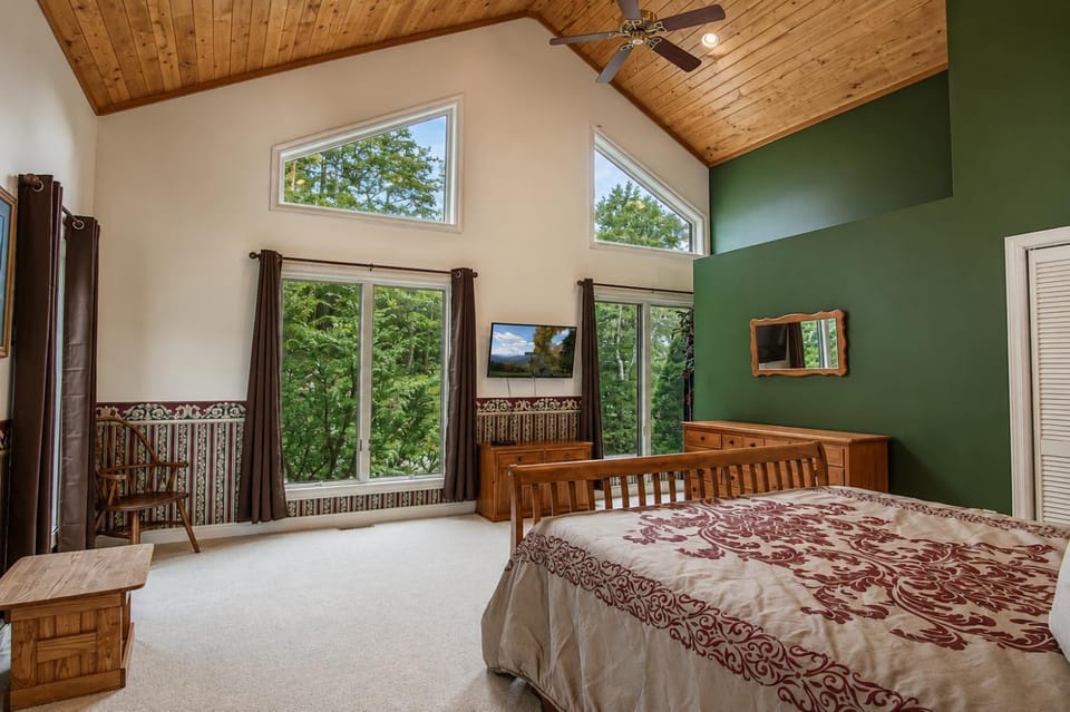 Bed, Bedroom
