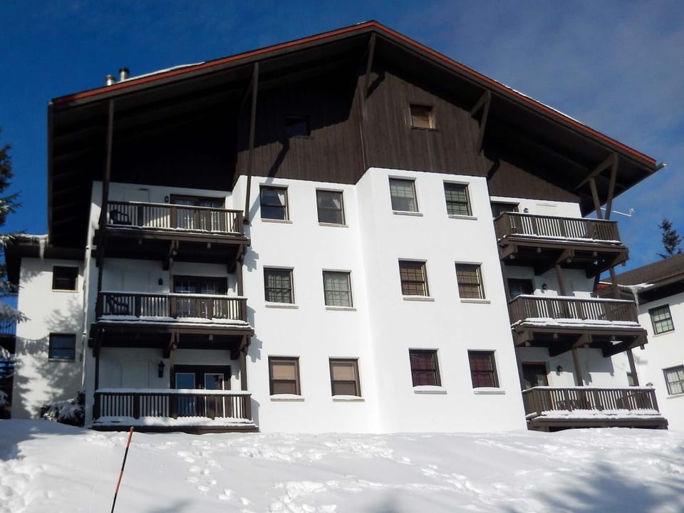 Property building, Day, Winter