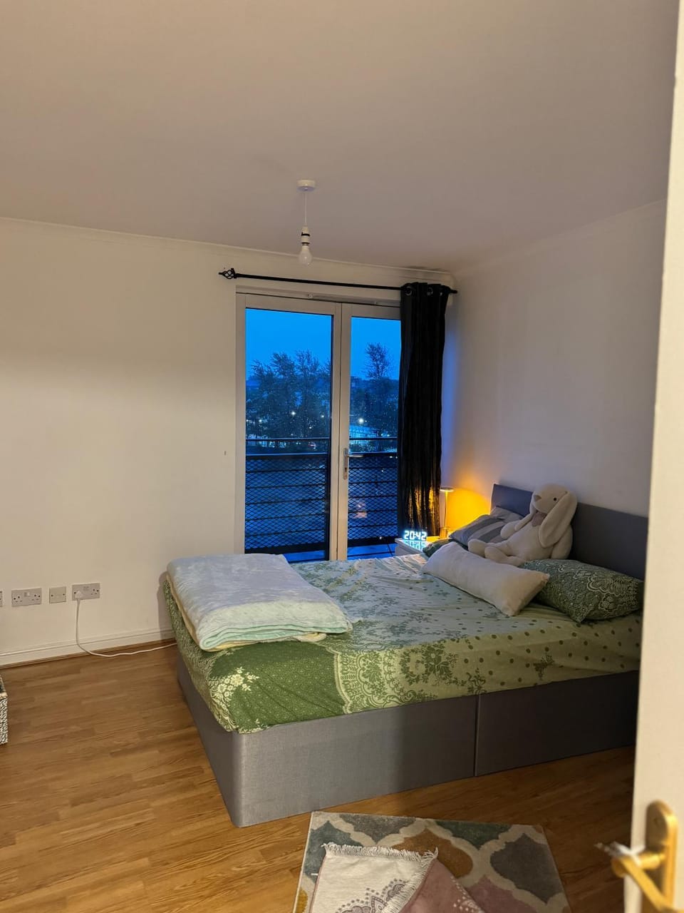 Skyline Serenity Cost Flat Apartment in Glasgow