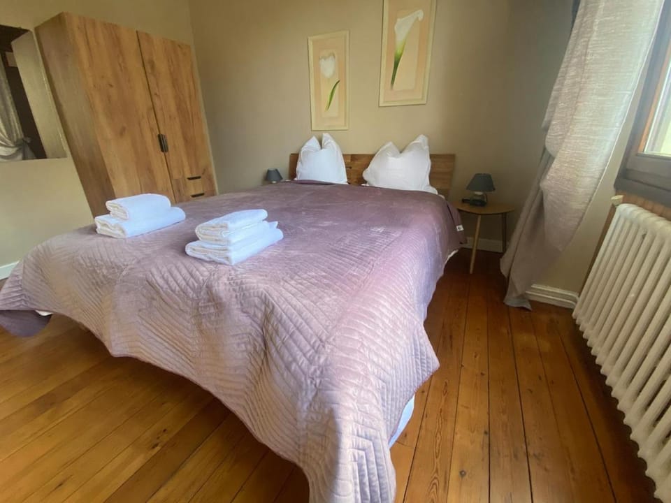 Fredonia-MacBed Apartment in Finistere