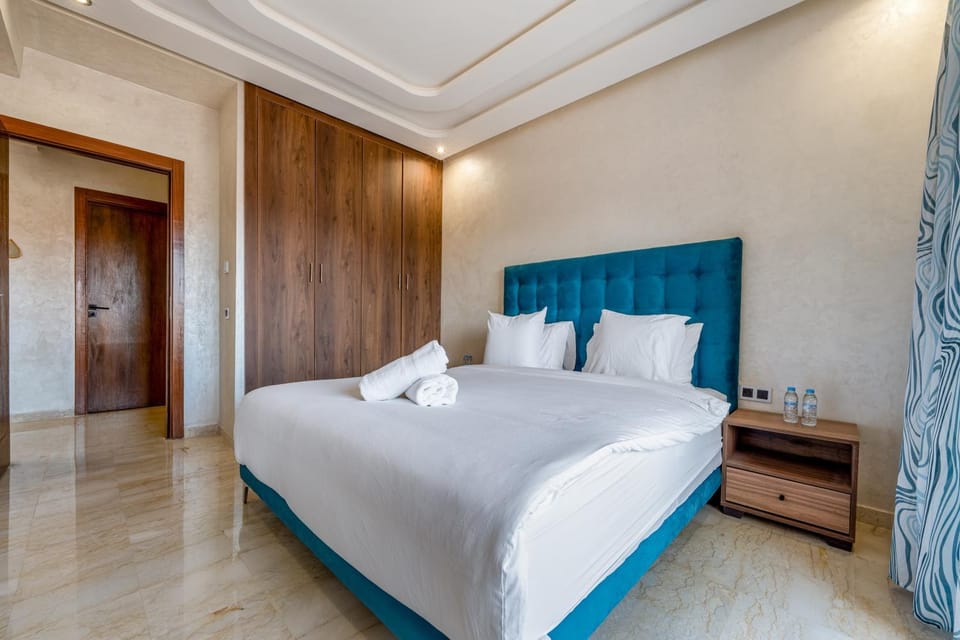Bed, Photo of the whole room, Bedroom, towels, wardrobe