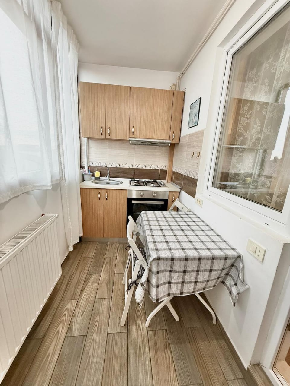 Kitchen or kitchenette, kitchen