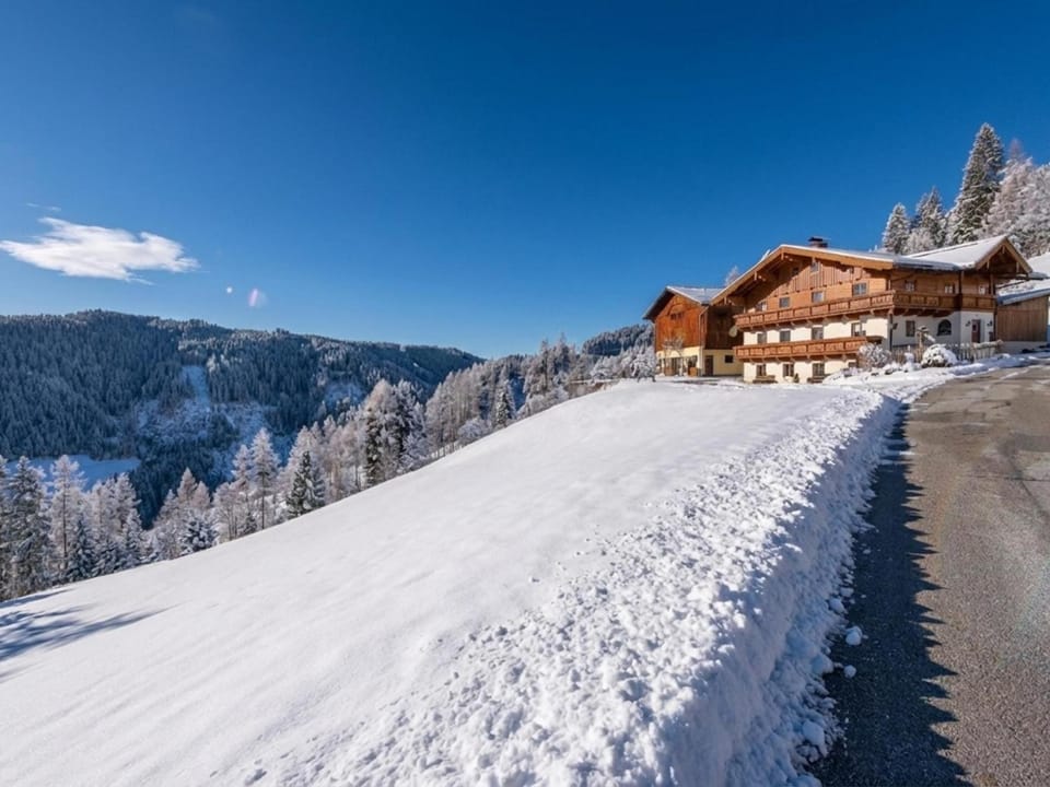 Property building, Winter