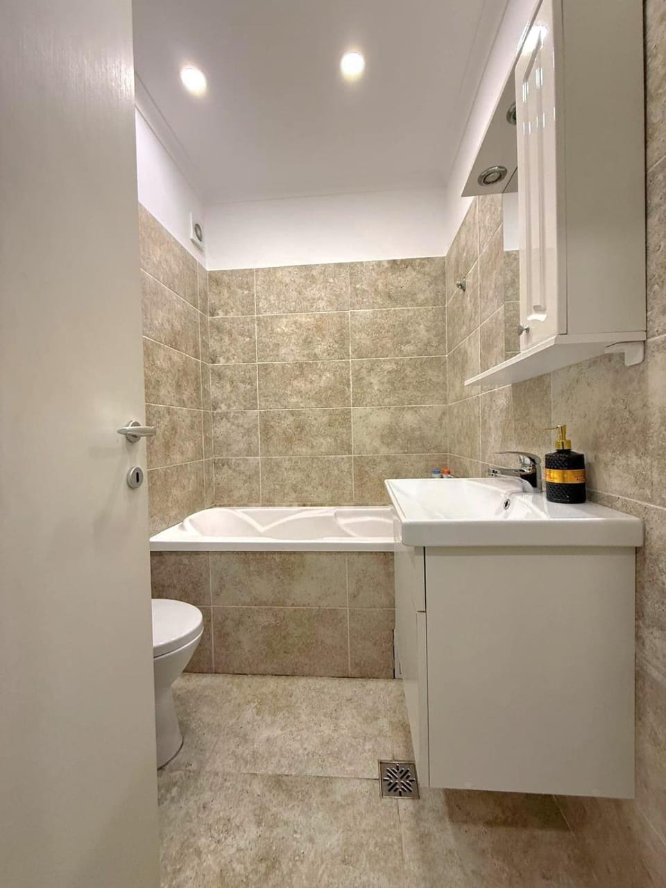 Avangarde City bloc 7 Apartment in Romania