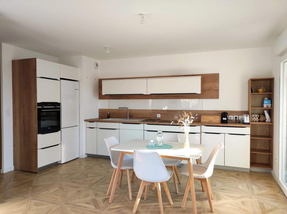 Appartement climatisé avec piscine et parking à Uzès Apartment in Uzes