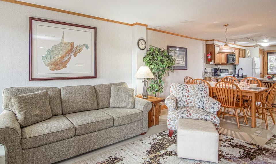 Living room, Seating area, Dining area