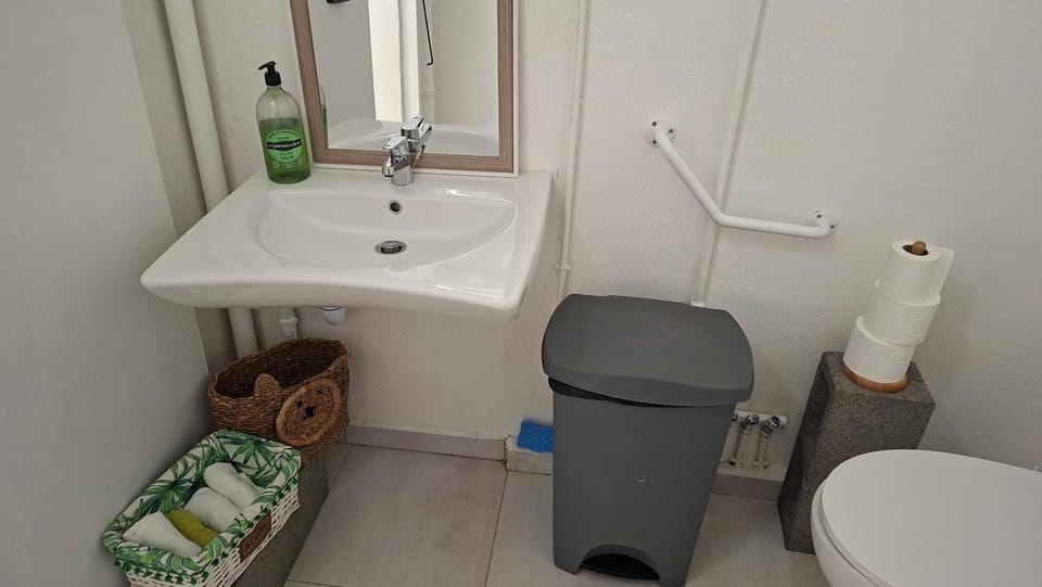 Toilet, Bathroom