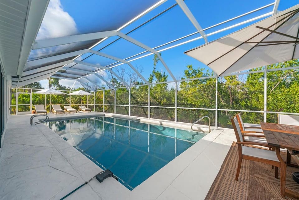 Buttonwood Breeze House in Sanibel Island