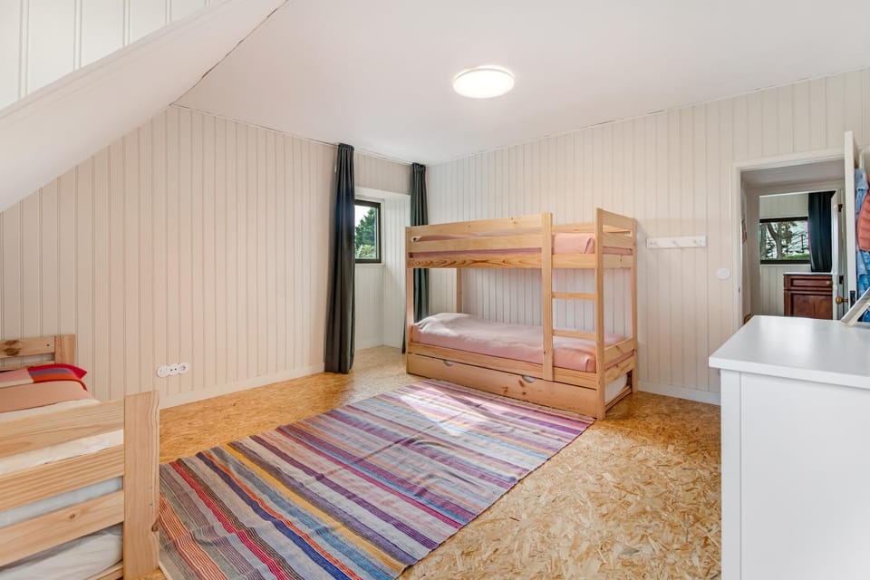bunk bed
