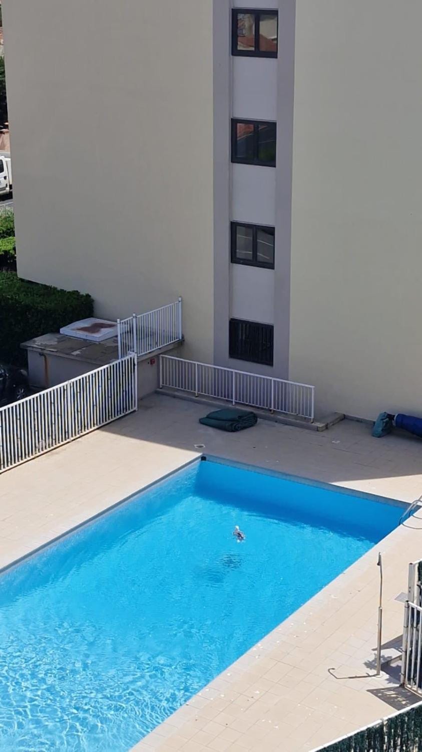 Un Date Love au bord de la Piscine Apartment in Canet-en-Roussillon