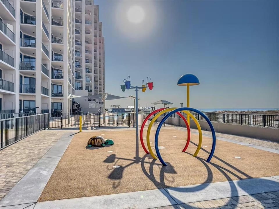 Phoenix X 114 House in Ono Island