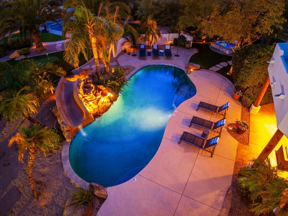 3MillionLuxWaterSlide GetawayPickleBallGolf Villa in Scottsdale