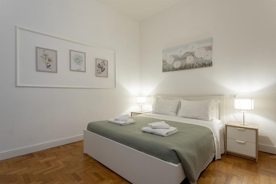 Delux Via Faenza Apartment in Florence
