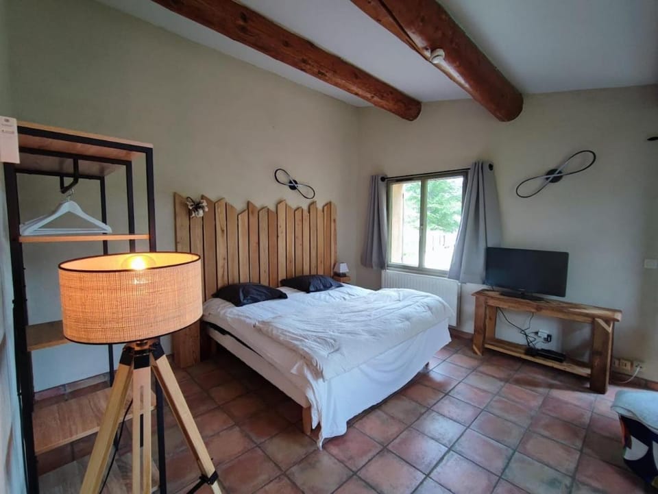 Communal lounge/ TV room, TV and multimedia, Photo of the whole room, Bedroom