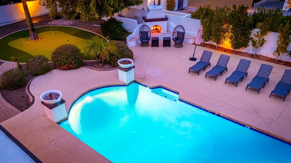 Luxury Desert OasisSport CourtTheaterGolf Spa House in Scottsdale