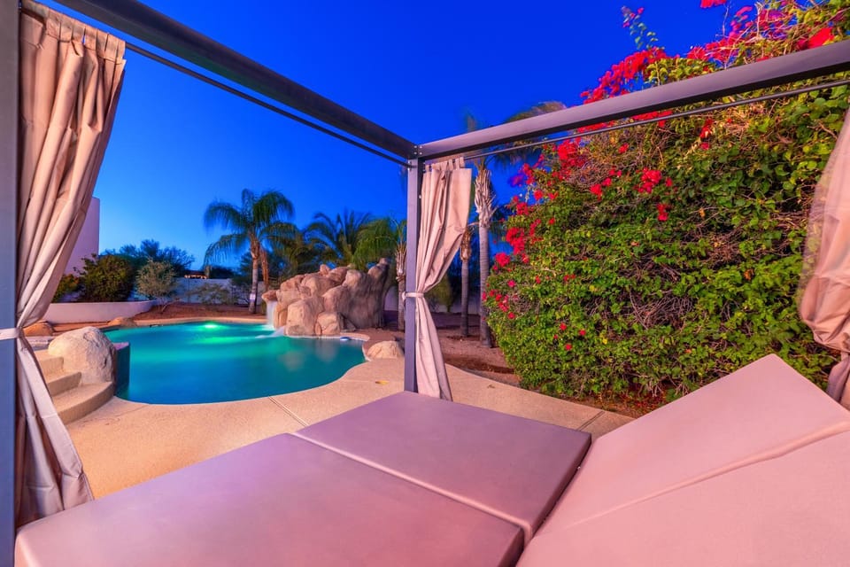 DreamResortPickleballcourtWaterslideGolfSpa Villa in Scottsdale