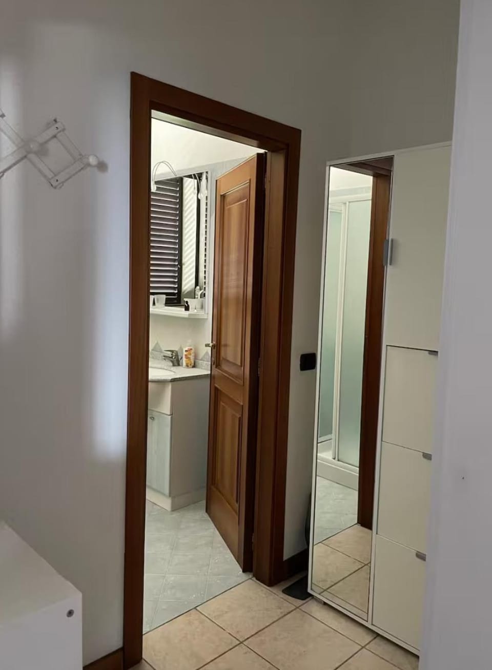Bathroom, wardrobe