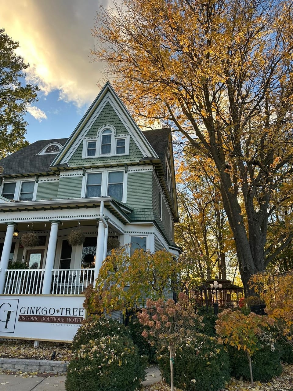 The Ginkgo Tree Bed and Breakfast in Mount Pleasant