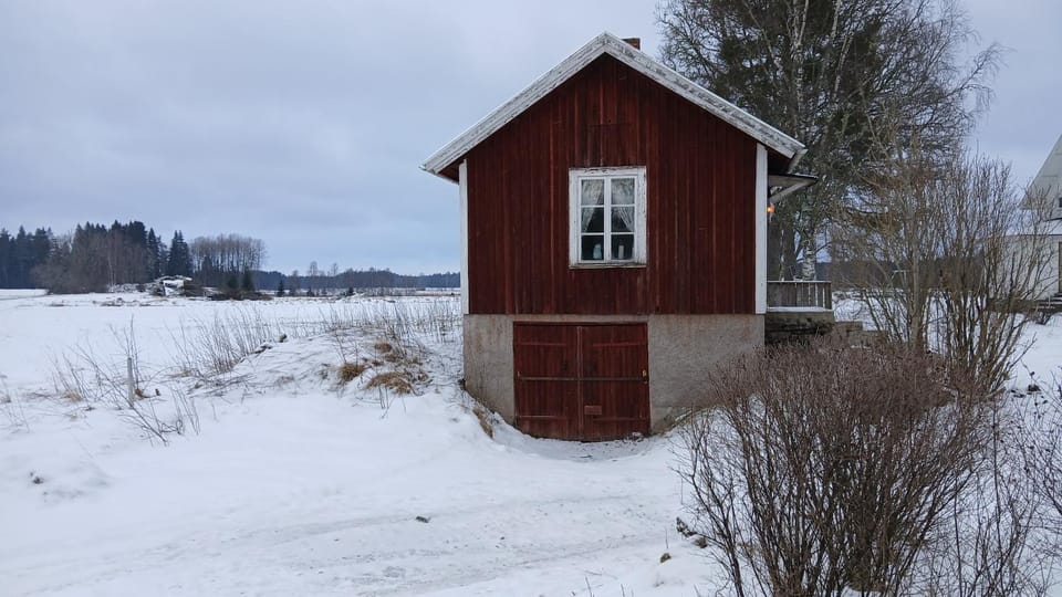 Property building, Winter, Parking