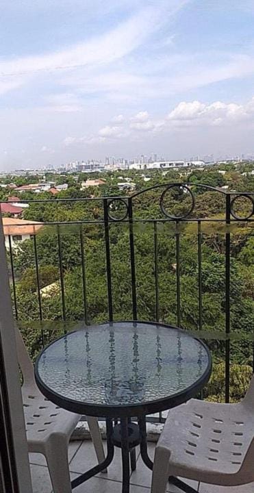 Chateau Elysse a51 near Airport Apartment in Paranaque