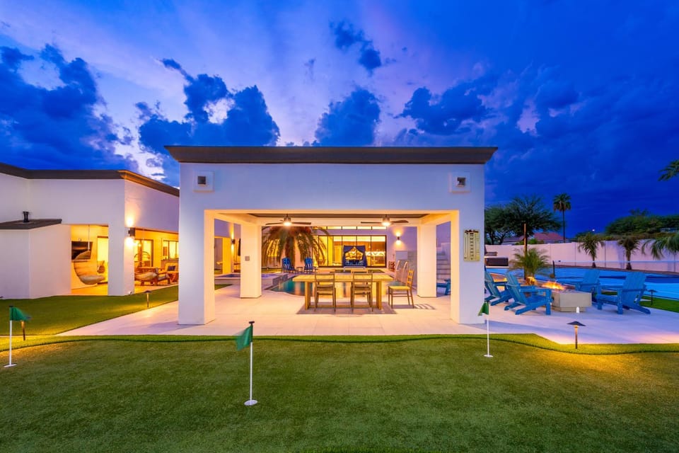 3MillionResort BellTowerWatersldePicklebllGolf House in Scottsdale