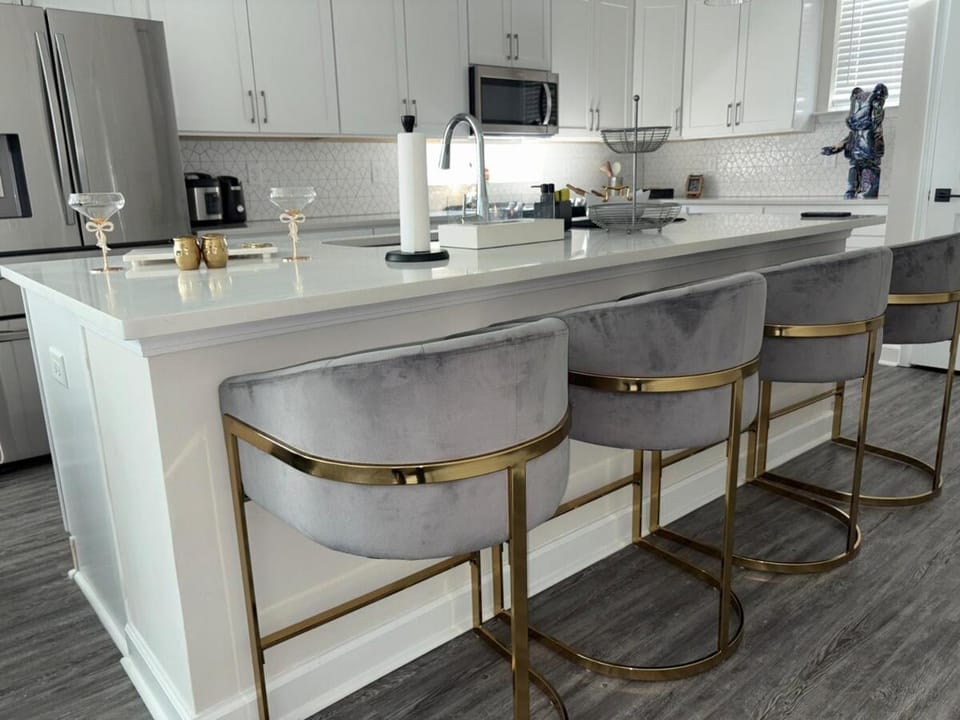 Ocean Drive Luxe Retreat Stylish City Hideaway House in Smyrna