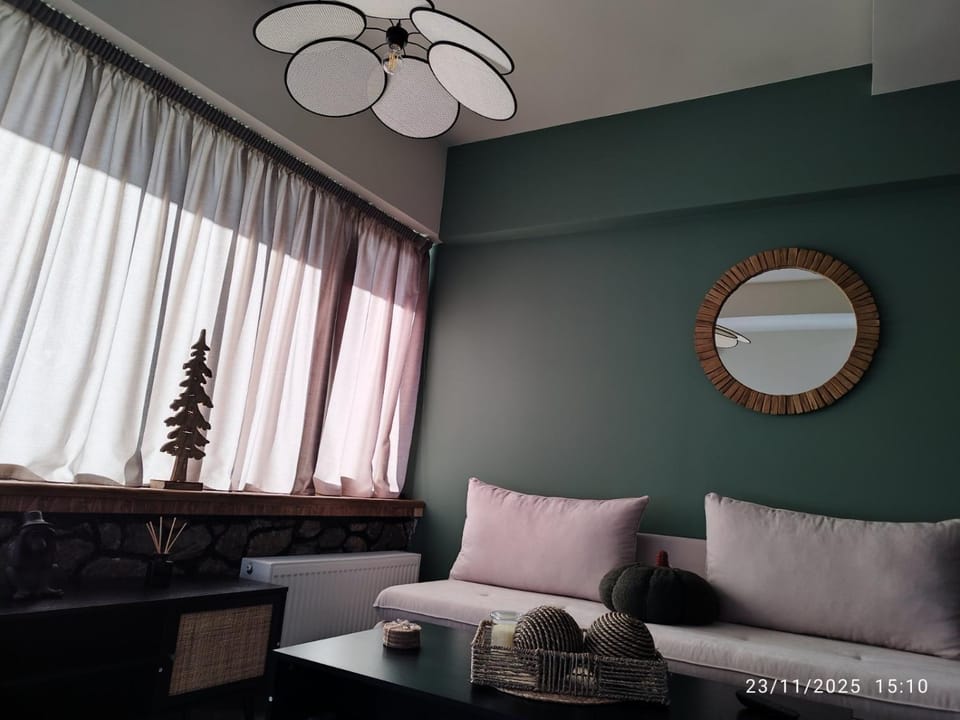 Φεγγαρόπετρα ΓΑΙΟΦΩΣ Apartment hotel in Peloponnese, Western Greece and the Ionian