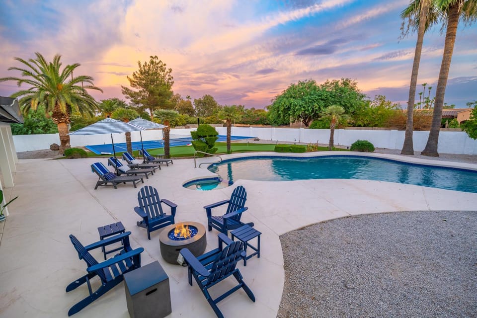 Multimillion ResortVillaWaterslidePickleball CourtPuttting greenspagameroom House in Scottsdale