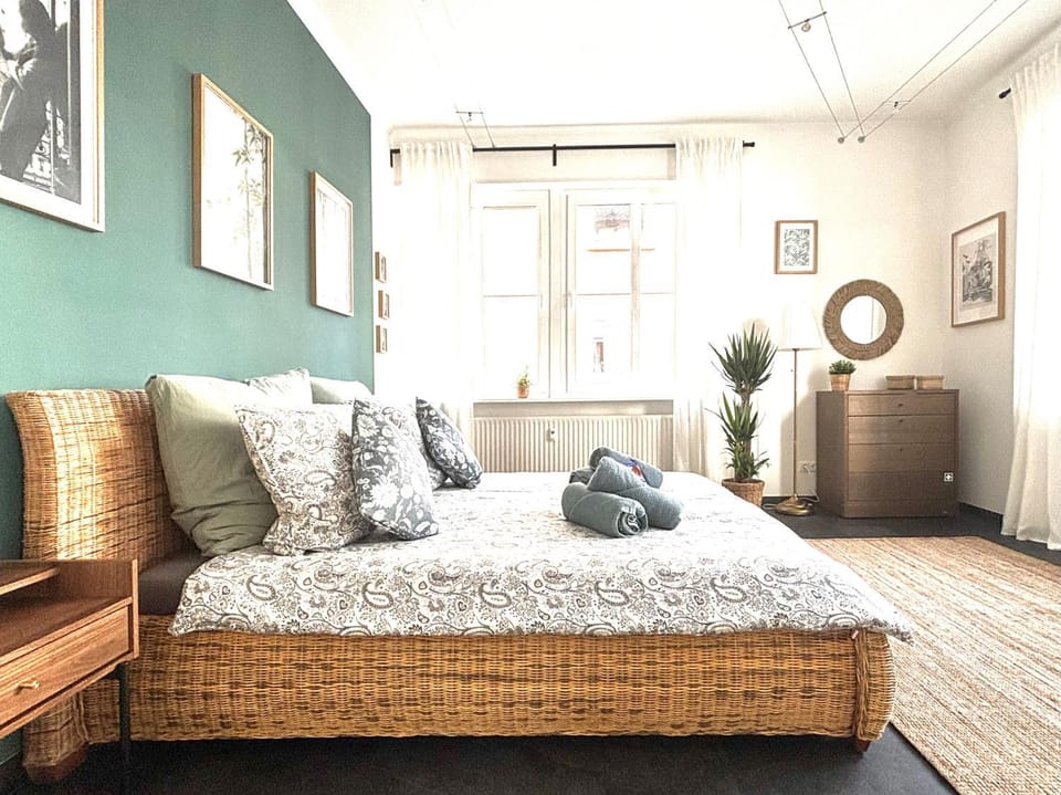 Bed, Bedroom
