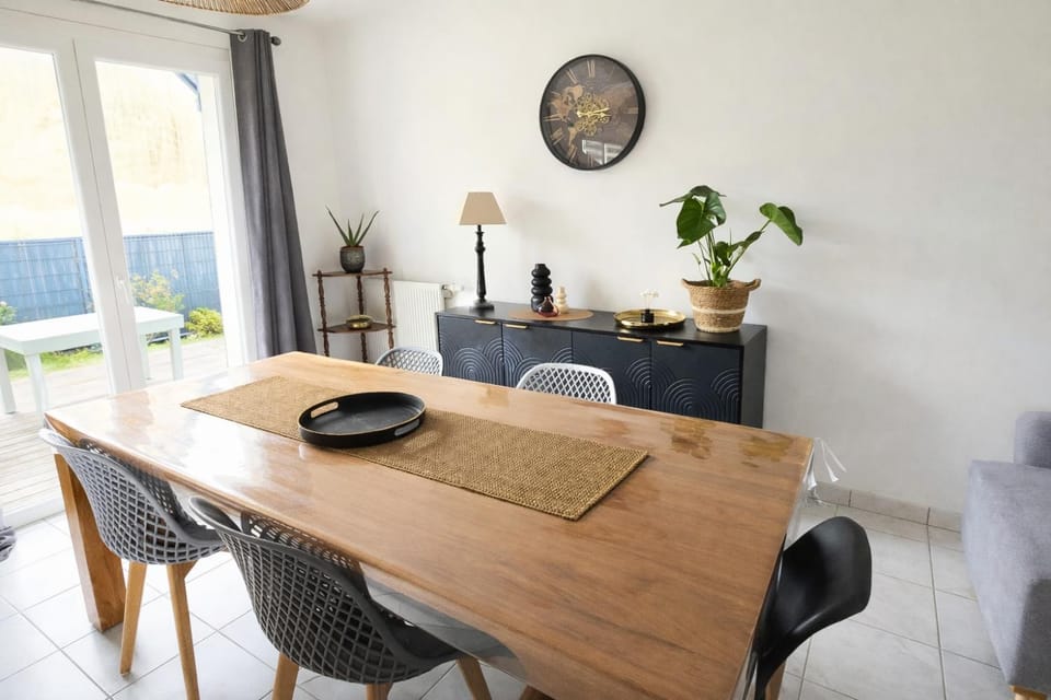 Maison Cosy avec terrasse, parking, proche mer et GR34 House in Fouesnant