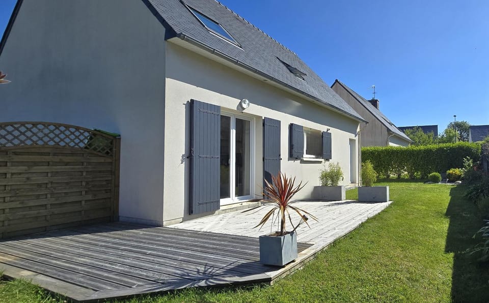 Maison Cosy avec terrasse, parking, proche mer et GR34 House in Fouesnant