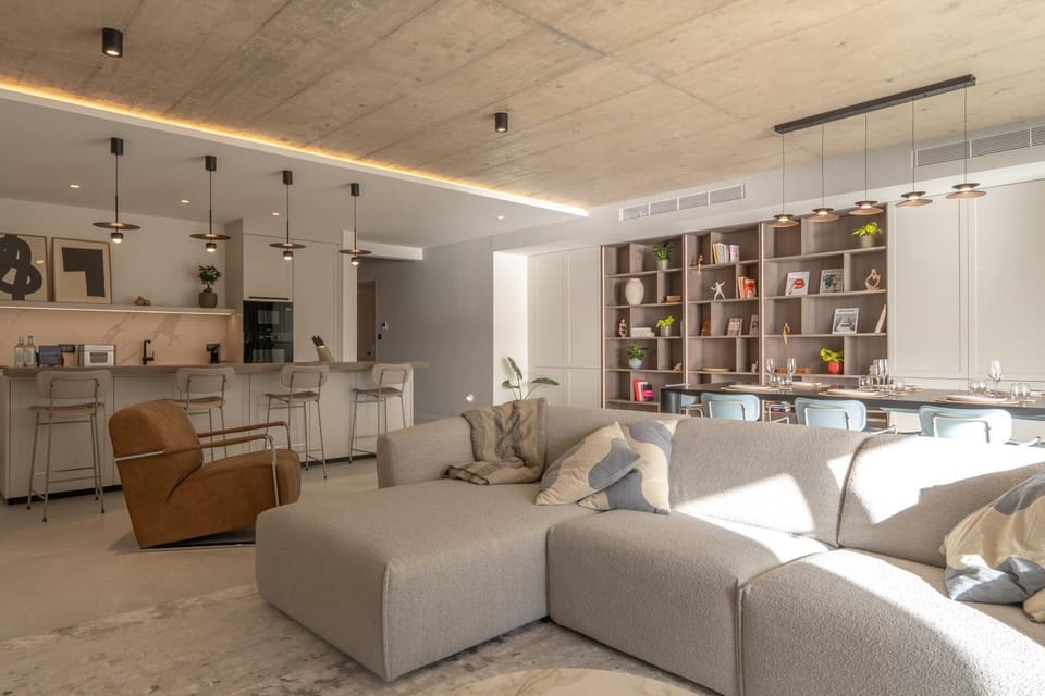 Living room, Seating area
