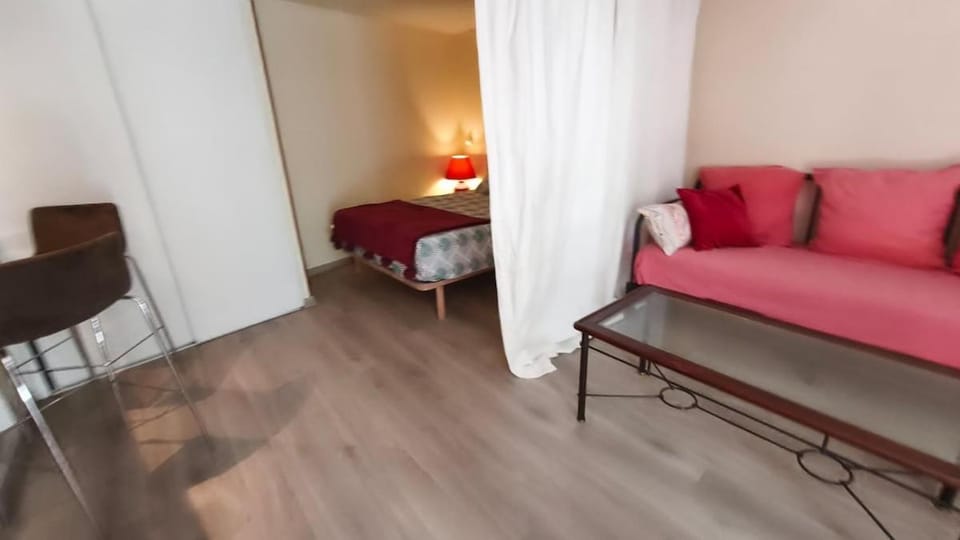 Le Studio D'auguste Apartment in Auvergne-Rhône-Alpes