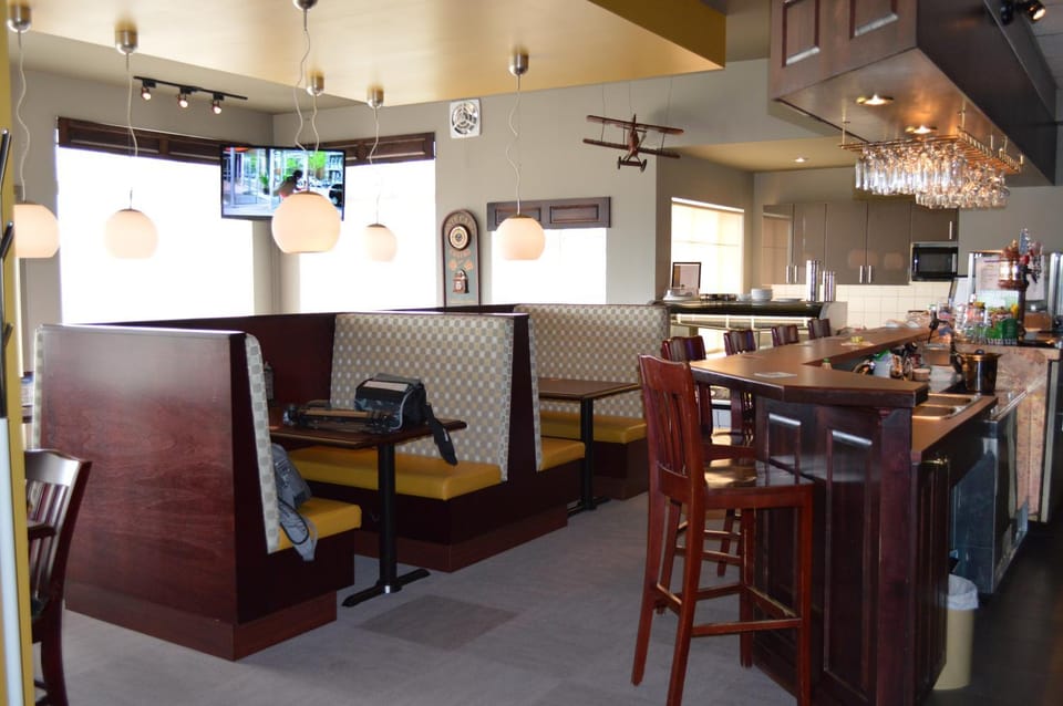 Lounge or bar