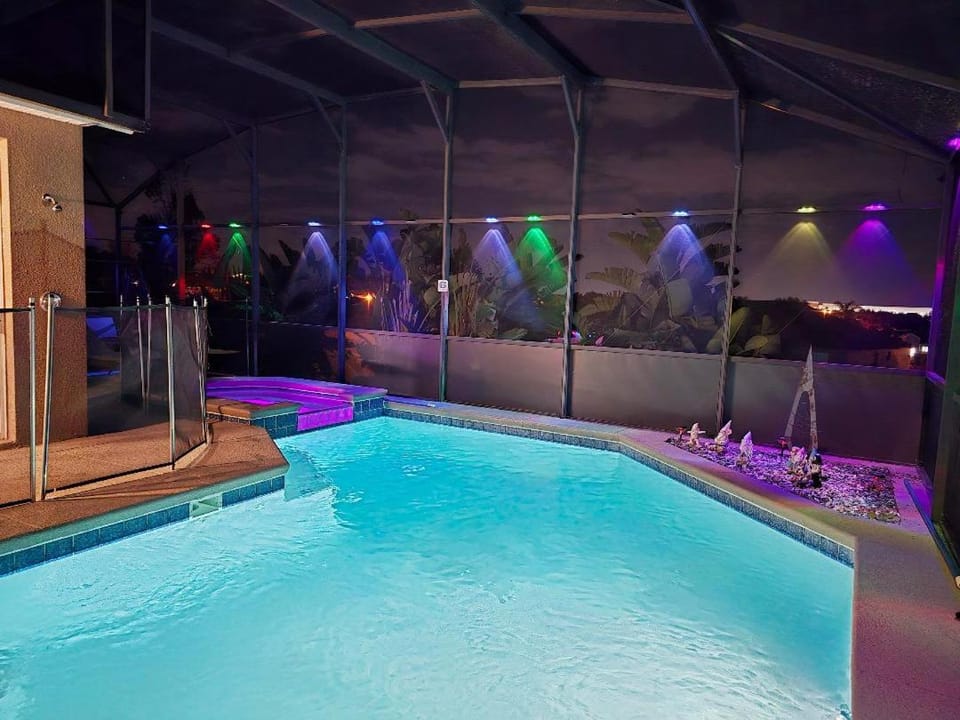 Swimming pool, Swimming pool