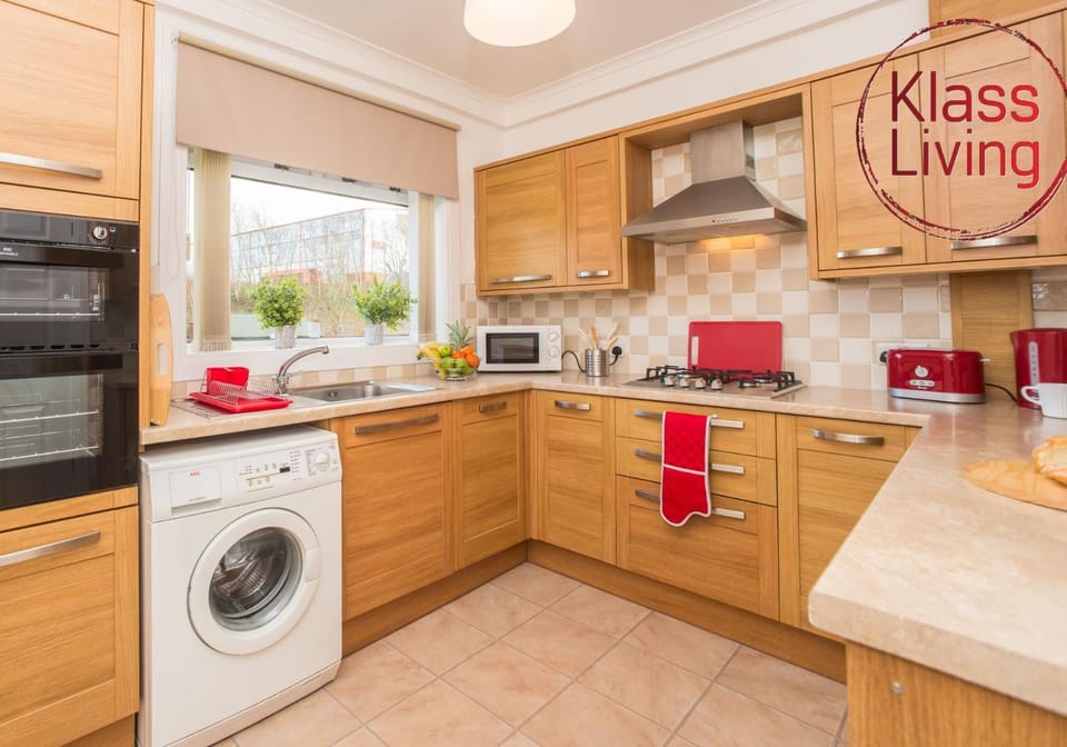 Coffee/tea facilities, Kitchen or kitchenette, Decorative detail, Guests, group of guests, Family