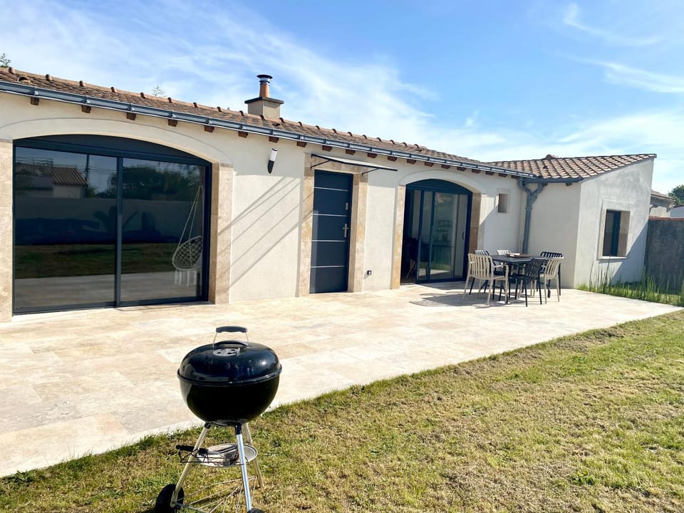 Patio, BBQ facilities, Garden view