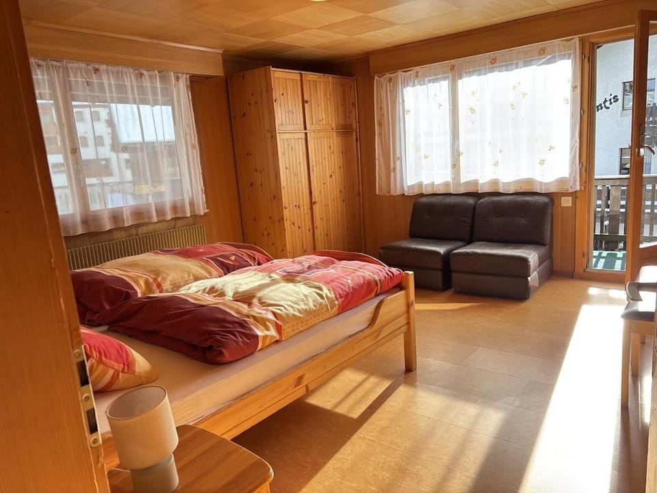 Easy Central Stay with Parking Apartment in Canton of Valais