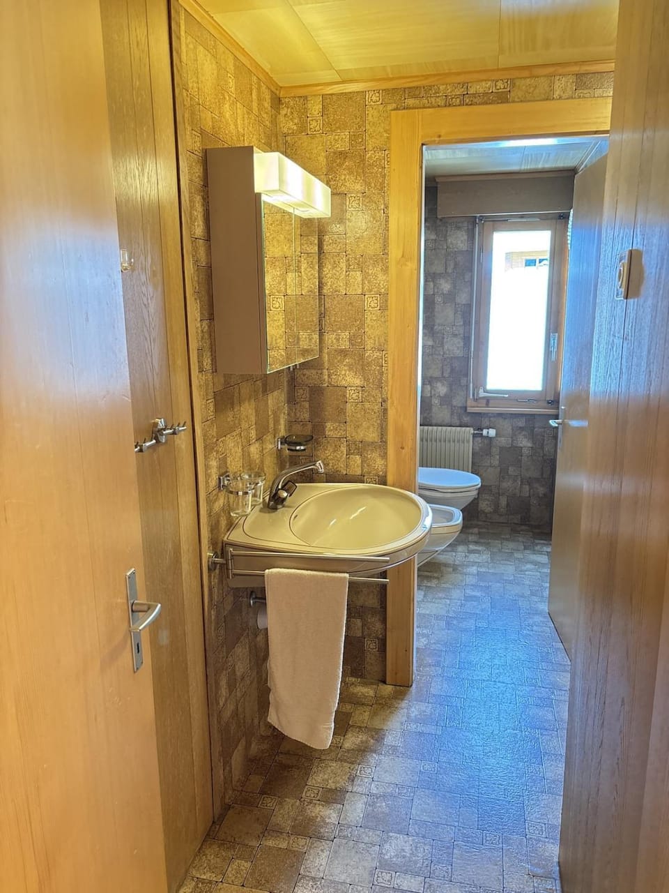 Easy Central Stay with Parking Apartment in Canton of Valais