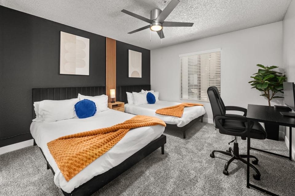 Comfortable ASU-Area 2BR with Pool Outdoor Grills & WiFi Apartment in Tempe